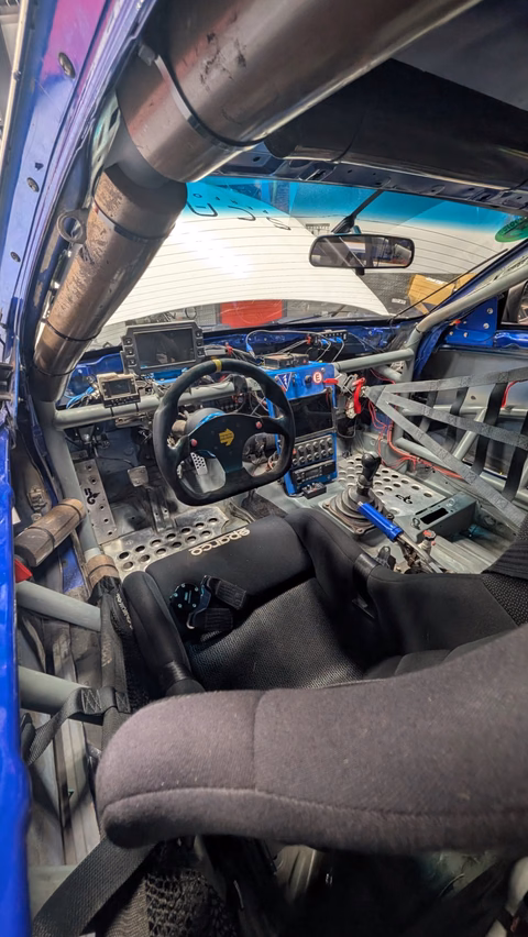 Cockpit of the white 2003 Nissan 350Z